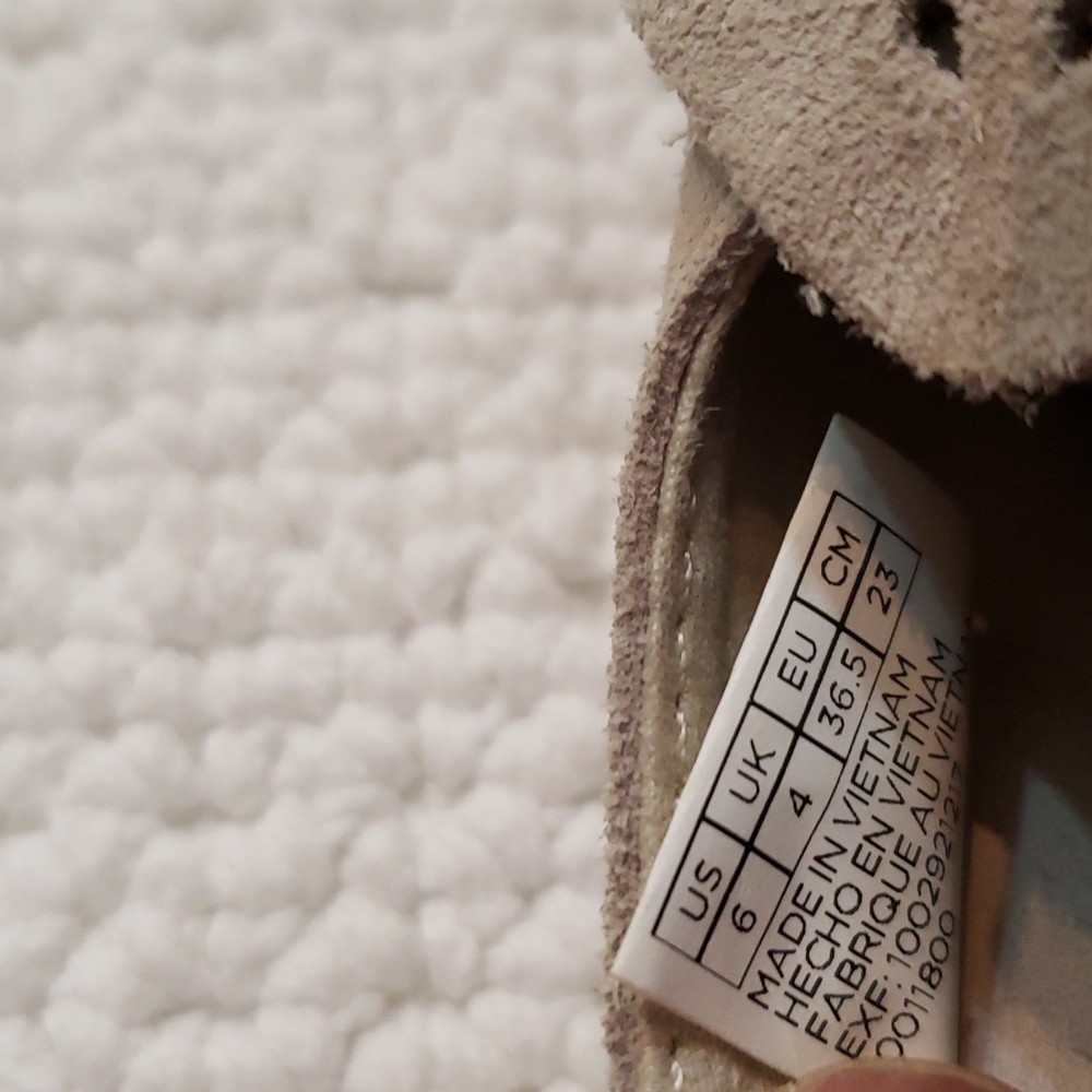 TOMS SLIP-ONS - Picture 11 of 11